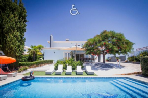 Horta's villa - private heatable Pool